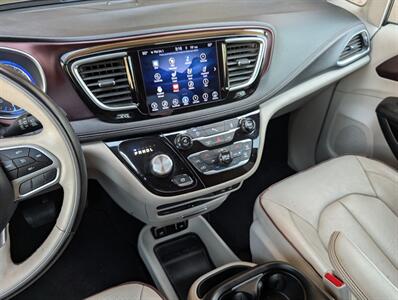 2017 Chrysler Pacifica Limited - Photo 23 - Bountiful, UT 84010