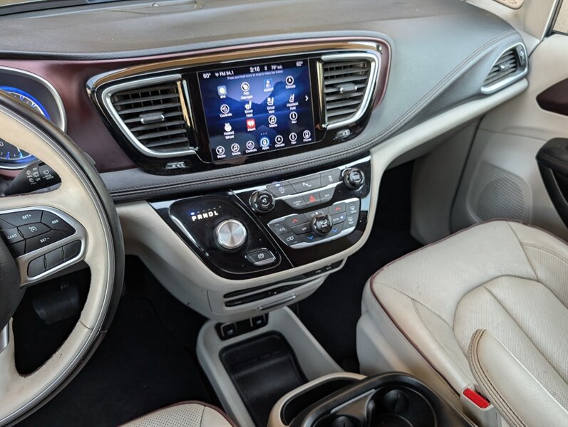 2017 Chrysler Pacifica Limited - Photo 23 - Bountiful, UT 84010
