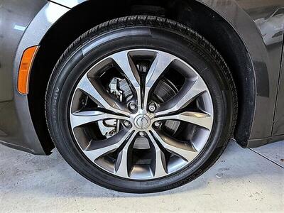 2017 Chrysler Pacifica Limited   - Photo 14 - Bountiful, UT 84010