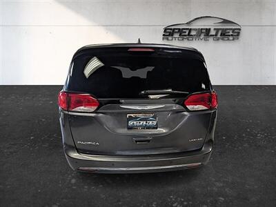 2017 Chrysler Pacifica Limited   - Photo 8 - Bountiful, UT 84010
