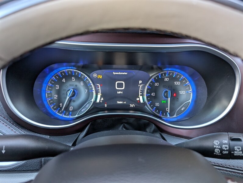 2017 Chrysler Pacifica Limited - Photo 20 - Bountiful, UT 84010