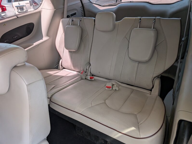 2017 Chrysler Pacifica Limited - Photo 27 - Bountiful, UT 84010