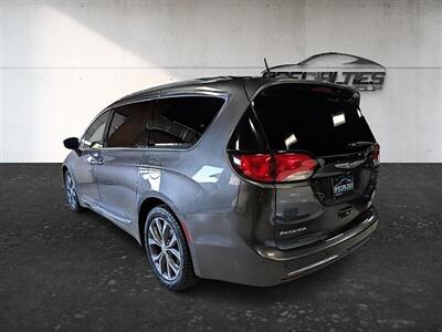 2017 Chrysler Pacifica Limited   - Photo 7 - Bountiful, UT 84010
