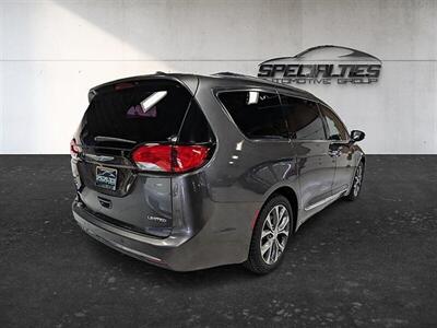 2017 Chrysler Pacifica Limited   - Photo 9 - Bountiful, UT 84010