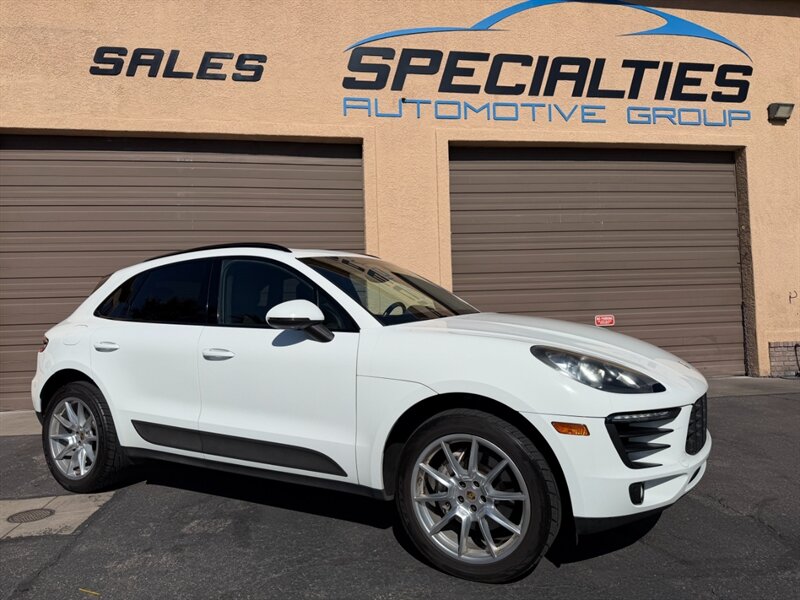 2016 Porsche Macan S's photo