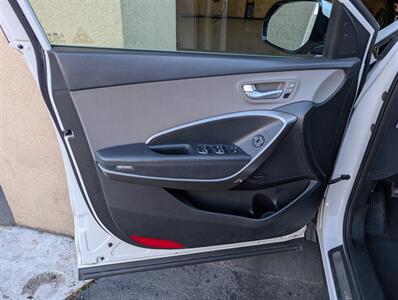 2017 Hyundai SANTA FE SE Ultimate  7-Passenger - Photo 18 - Bountiful, UT 84010