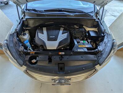 2017 Hyundai SANTA FE SE Ultimate  7-Passenger - Photo 17 - Bountiful, UT 84010