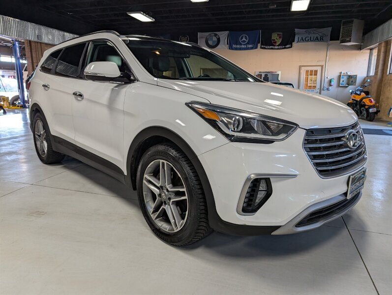 2017 Hyundai SANTA FE SE Ultimate  7-Passenger - Photo 1 - Bountiful, UT 84010