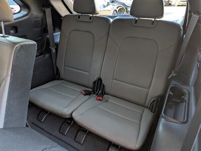 2017 Hyundai SANTA FE SE Ultimate  7-Passenger - Photo 27 - Bountiful, UT 84010