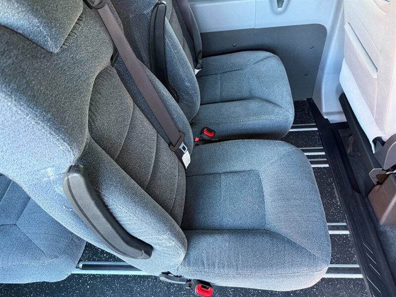 2019 Ford Transit 150 XLT - Photo 10 - St. George, UT 84770-2625