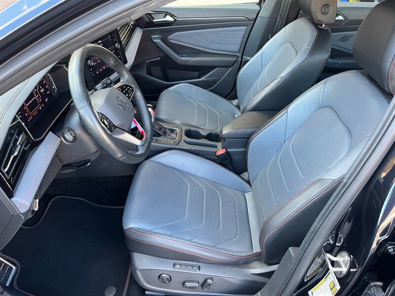 2025 Volkswagen Jetta GLI Autobahn - Photo 8 - St. George, UT 84770-2625