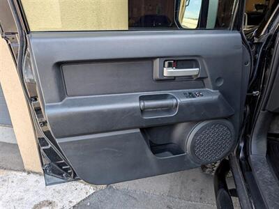 2013 Toyota FJ Cruiser   - Photo 19 - Bountiful, UT 84010