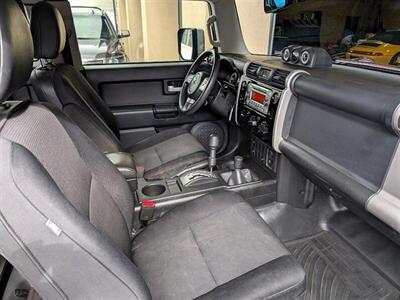 2013 Toyota FJ Cruiser   - Photo 4 - Bountiful, UT 84010