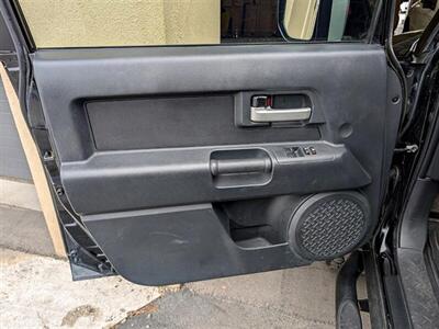 2013 Toyota FJ Cruiser   - Photo 18 - Bountiful, UT 84010