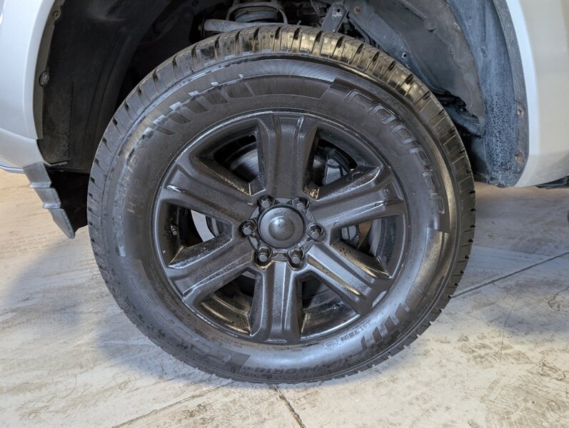 2016 Toyota Tacoma Limited - Photo 16 - Bountiful, UT 84010