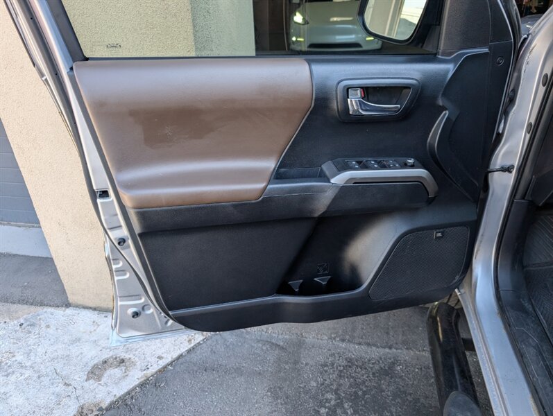 2016 Toyota Tacoma Limited - Photo 19 - Bountiful, UT 84010