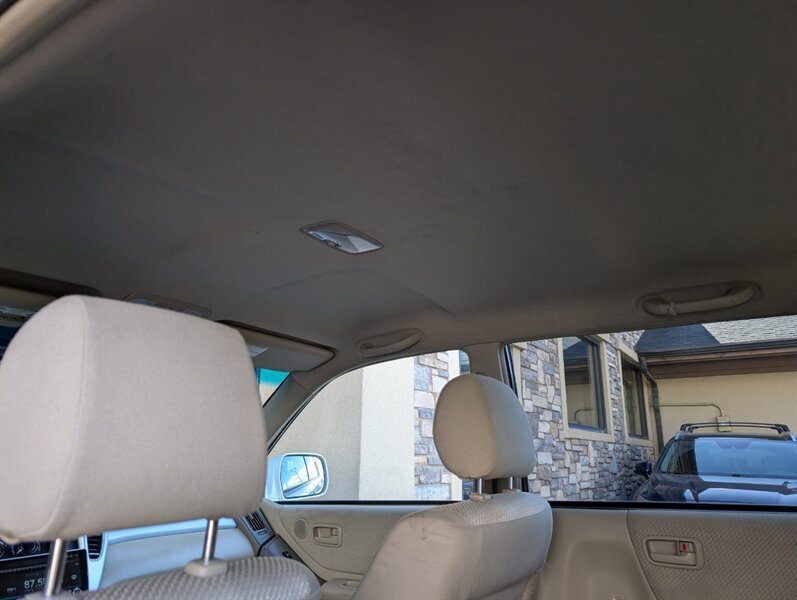 2004 Toyota Highlander AWD 7-Passenger - Photo 25 - Bountiful, UT 84010