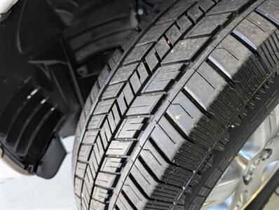 2004 Toyota Highlander AWD 7-Passenger - Photo 16 - Bountiful, UT 84010