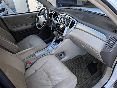 2004 Toyota Highlander AWD  7-Passenger - Photo 4 - Bountiful, UT 84010