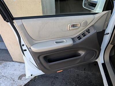 2004 Toyota Highlander AWD  7-Passenger - Photo 18 - Bountiful, UT 84010