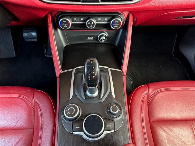 2018 Alfa Romeo Stelvio - Photo 43 - Bountiful, UT 84010