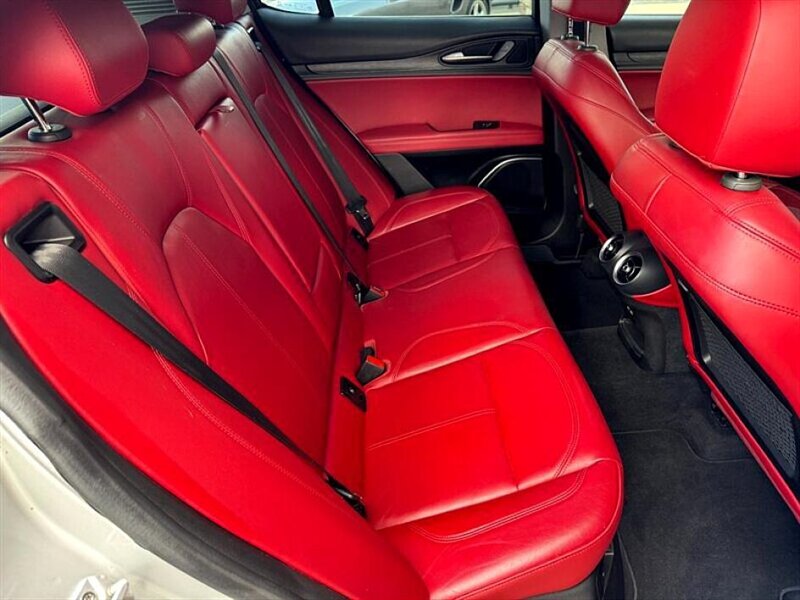 2018 Alfa Romeo Stelvio - Photo 15 - Bountiful, UT 84010