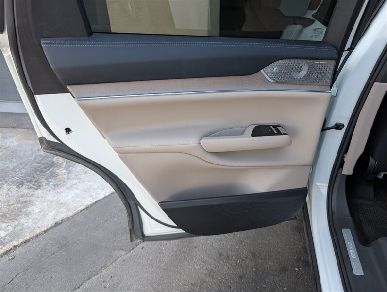 2025 Volvo EX90 Performance Ultra 6-Passenger - Photo 22 - Bountiful, UT 84010
