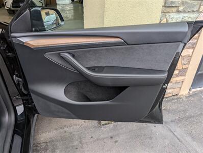 2023 Tesla Model Y Long Range   - Photo 26 - Bountiful, UT 84010