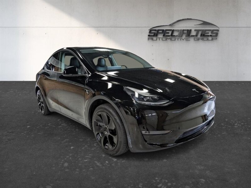 2023 Tesla Model Y Long Range Dual Motor All-Wheel Drive's photo