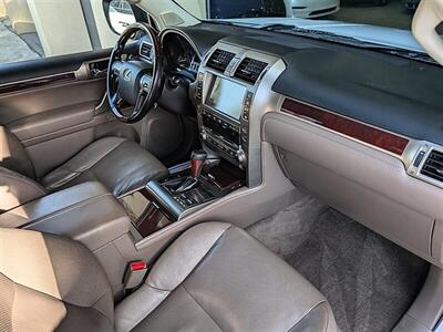 2016 Lexus GX 460 AWD   - Photo 4 - Bountiful, UT 84010