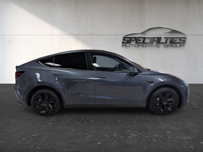 2023 Tesla Model Y Long Range - Photo 11 - Bountiful, UT 84010