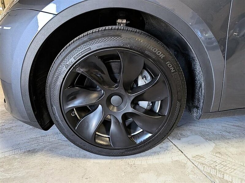 2023 Tesla Model Y Long Range - Photo 15 - Bountiful, UT 84010