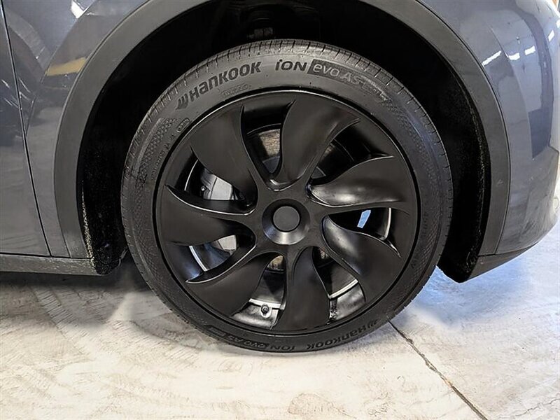 2023 Tesla Model Y Long Range - Photo 12 - Bountiful, UT 84010