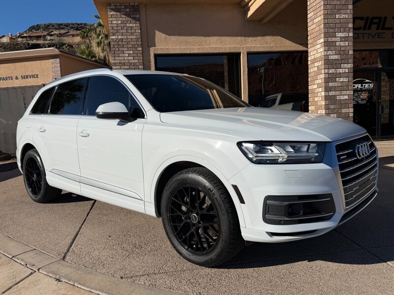 2017 Audi Q7 Premium Plus's photo