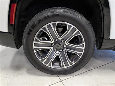 2025 Jeep Wagoneer Series II   - Photo 13 - Bountiful, UT 84010