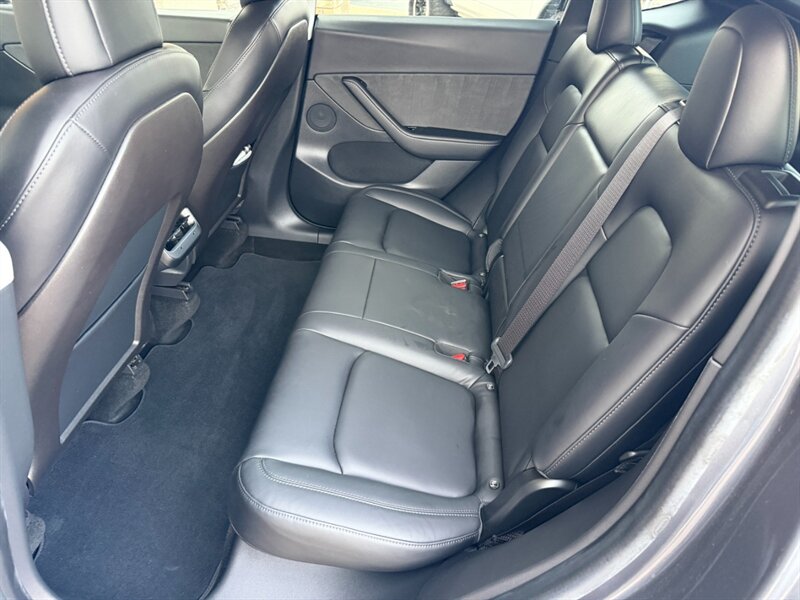 2020 Tesla Model Y Long Range - Photo 11 - St. George, UT 84770-2625