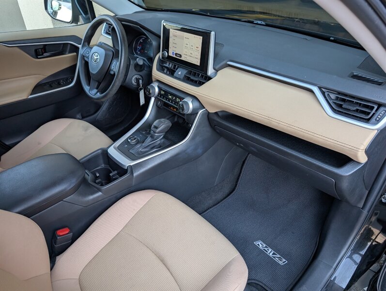 2023 Toyota RAV4 Hybrid LE - Photo 4 - Bountiful, UT 84010