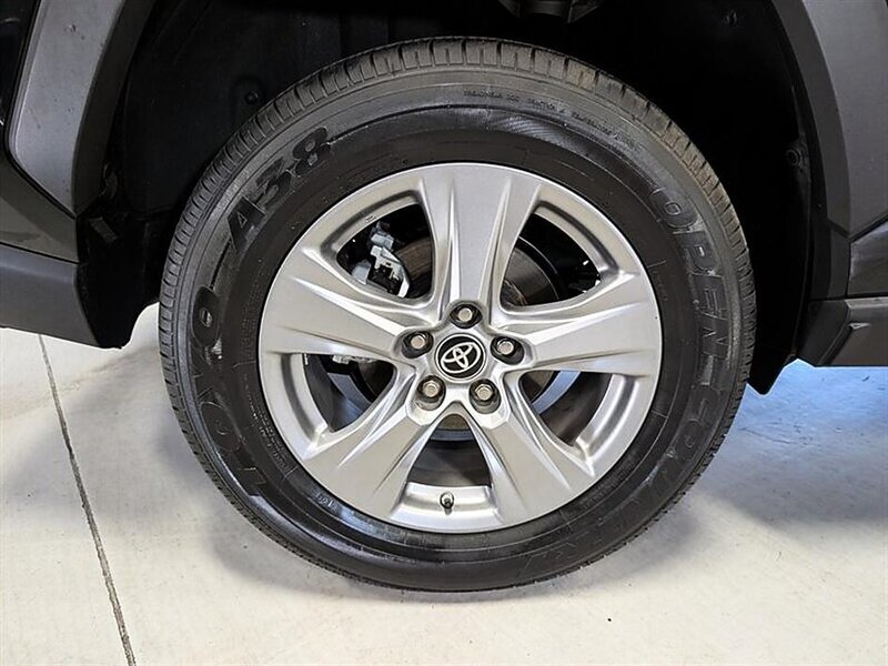 2023 Toyota RAV4 Hybrid LE - Photo 13 - Bountiful, UT 84010