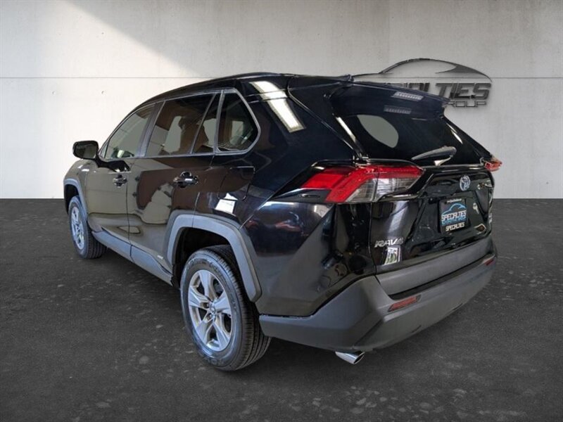2023 Toyota RAV4 Hybrid LE - Photo 8 - Bountiful, UT 84010