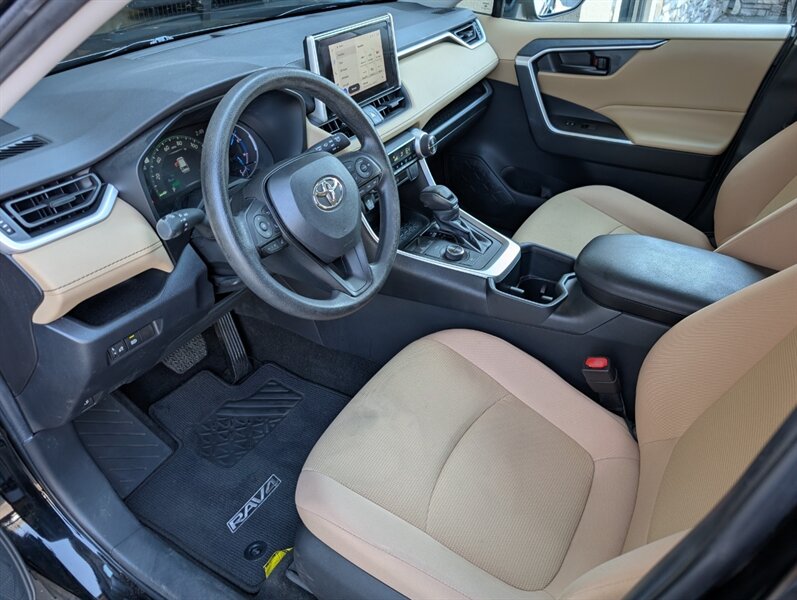 2023 Toyota RAV4 Hybrid LE - Photo 2 - Bountiful, UT 84010