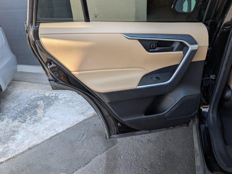 2023 Toyota RAV4 Hybrid LE - Photo 25 - Bountiful, UT 84010