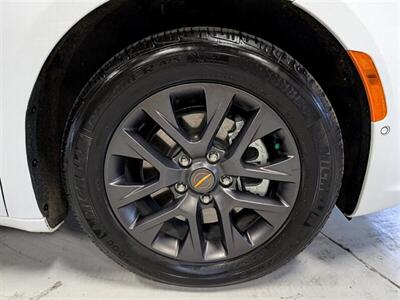2024 Chrysler Pacifica Plug-In Hybrid Road Tripper   - Photo 12 - Bountiful, UT 84010