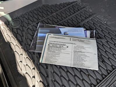 2024 Chrysler Pacifica Plug-In Hybrid Road Tripper   - Photo 28 - Bountiful, UT 84010
