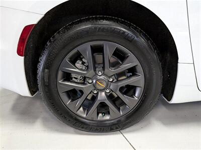 2024 Chrysler Pacifica Plug-In Hybrid Road Tripper   - Photo 13 - Bountiful, UT 84010
