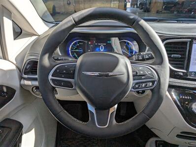 2024 Chrysler Pacifica Plug-In Hybrid Road Tripper   - Photo 19 - Bountiful, UT 84010