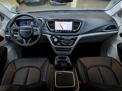 2024 Chrysler Pacifica Plug-In Hybrid Road Tripper   - Photo 3 - Bountiful, UT 84010