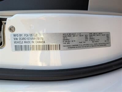 2024 Chrysler Pacifica Plug-In Hybrid Road Tripper   - Photo 29 - Bountiful, UT 84010