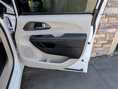 2024 Chrysler Pacifica Plug-In Hybrid Road Tripper   - Photo 28 - Bountiful, UT 84010