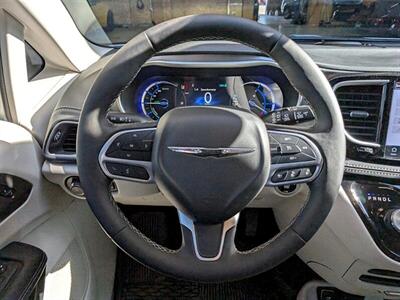 2024 Chrysler Pacifica Plug-In Hybrid Road Tripper   - Photo 19 - Bountiful, UT 84010