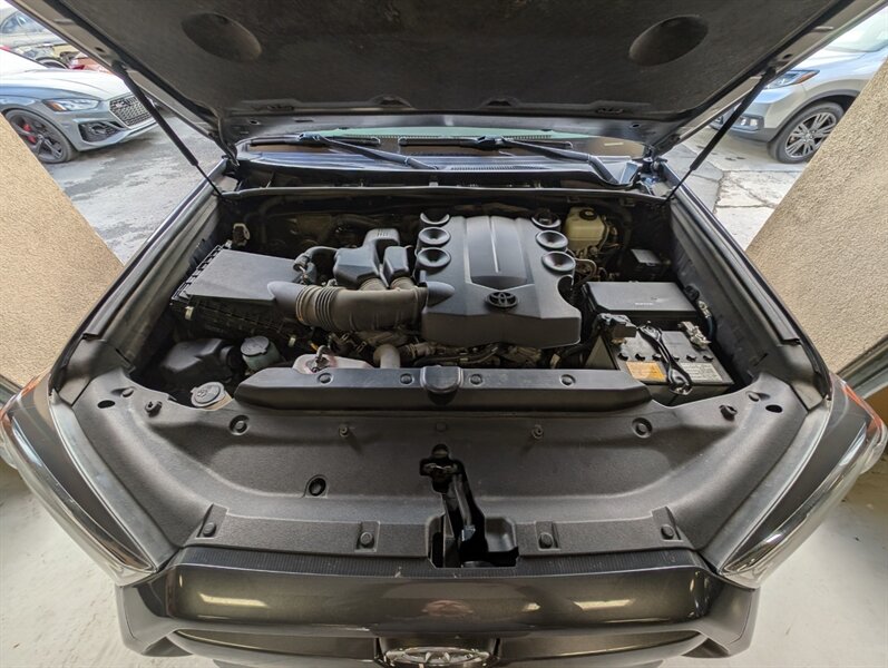 2021 Toyota 4Runner TRD Off-Road Premium - Photo 17 - Bountiful, UT 84010